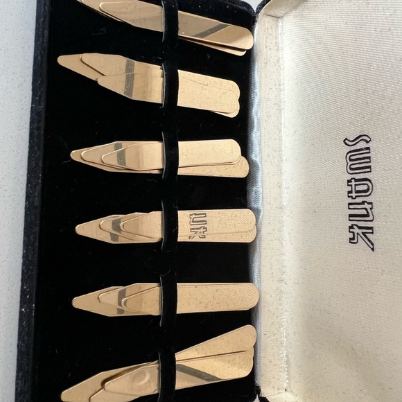Collar Stays - Set of 18 in three varying sizes. Boxed. NWOT - Picture 3 of 7
